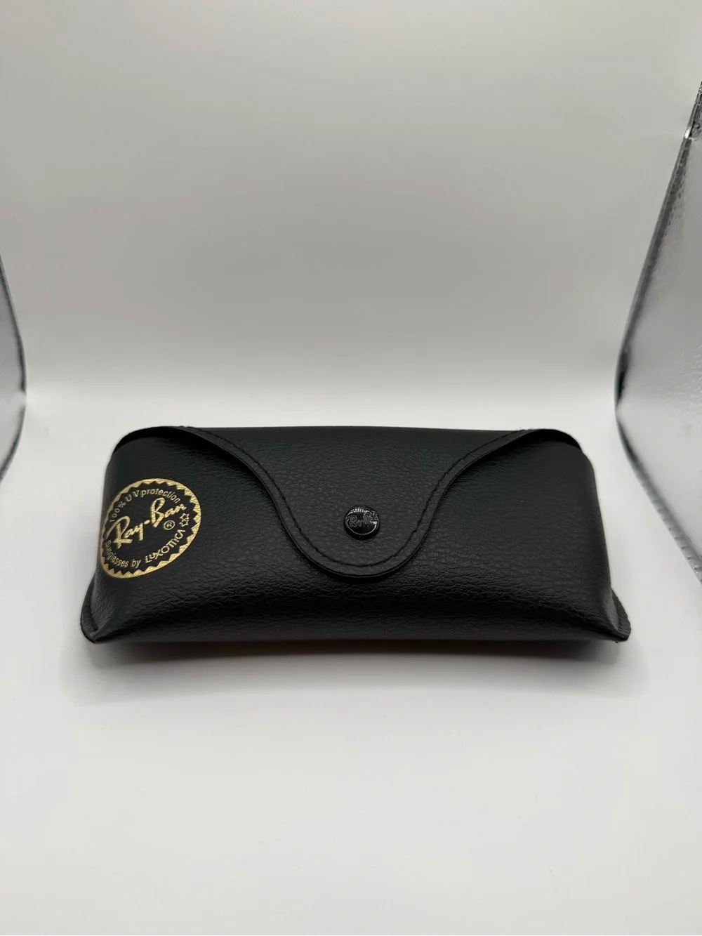 Ray-Ban New Wayfarer Sunglasses * No Dust Cloth Or Booklet* RB2132 901 51/18